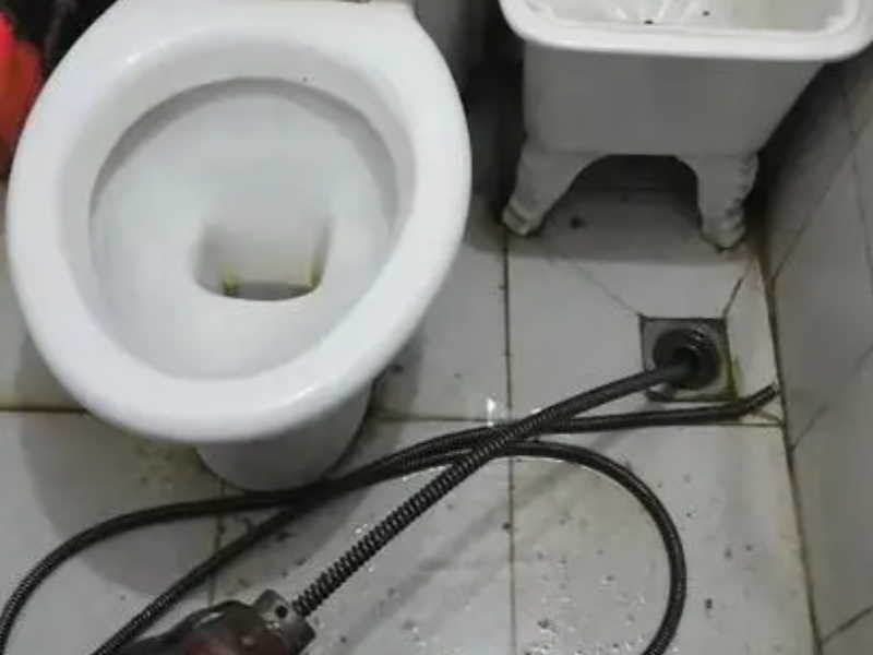 马桶堵了疏通疏通师傅电话是多少长沙岳麓区疏通找我